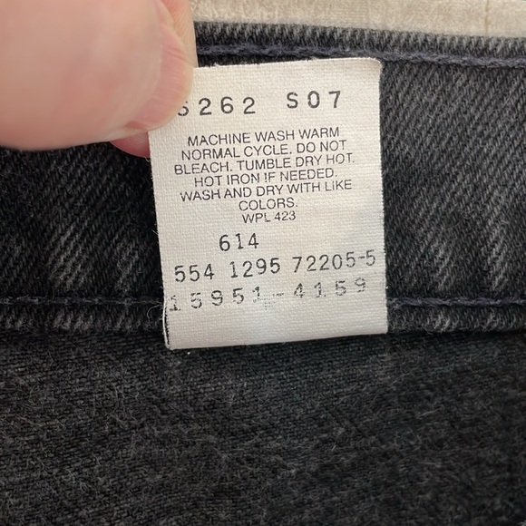 Levi’s orange tab women’s black jeans size 14 short. Relaxed fit. Tapered leg. - Picture 9 of 9